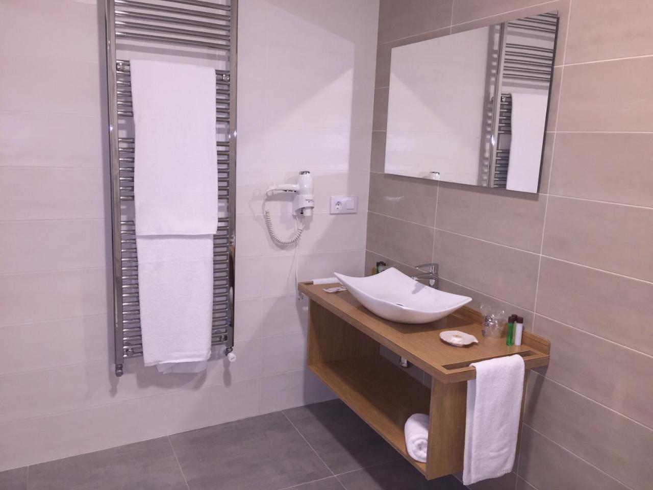 Hotel Celanova Eksteriør bilde